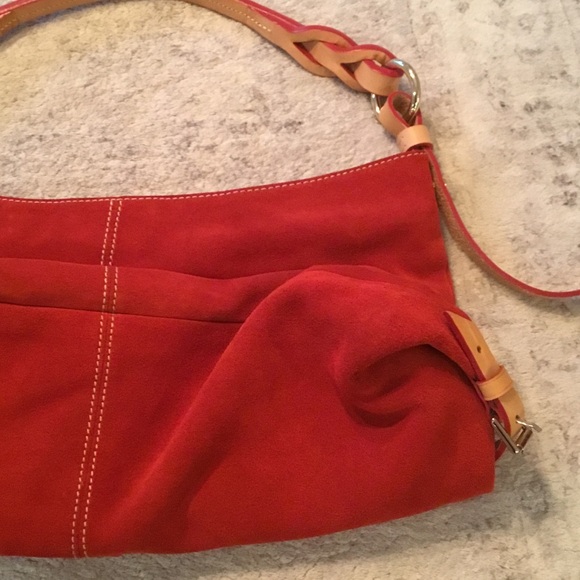 Dooney & Bourke Vibrant Red Hobo Bag Never Used - Picture 5 of 10